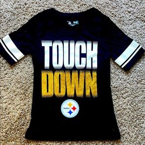 Girl’s Steelers Tee with glitter logo size 8/10